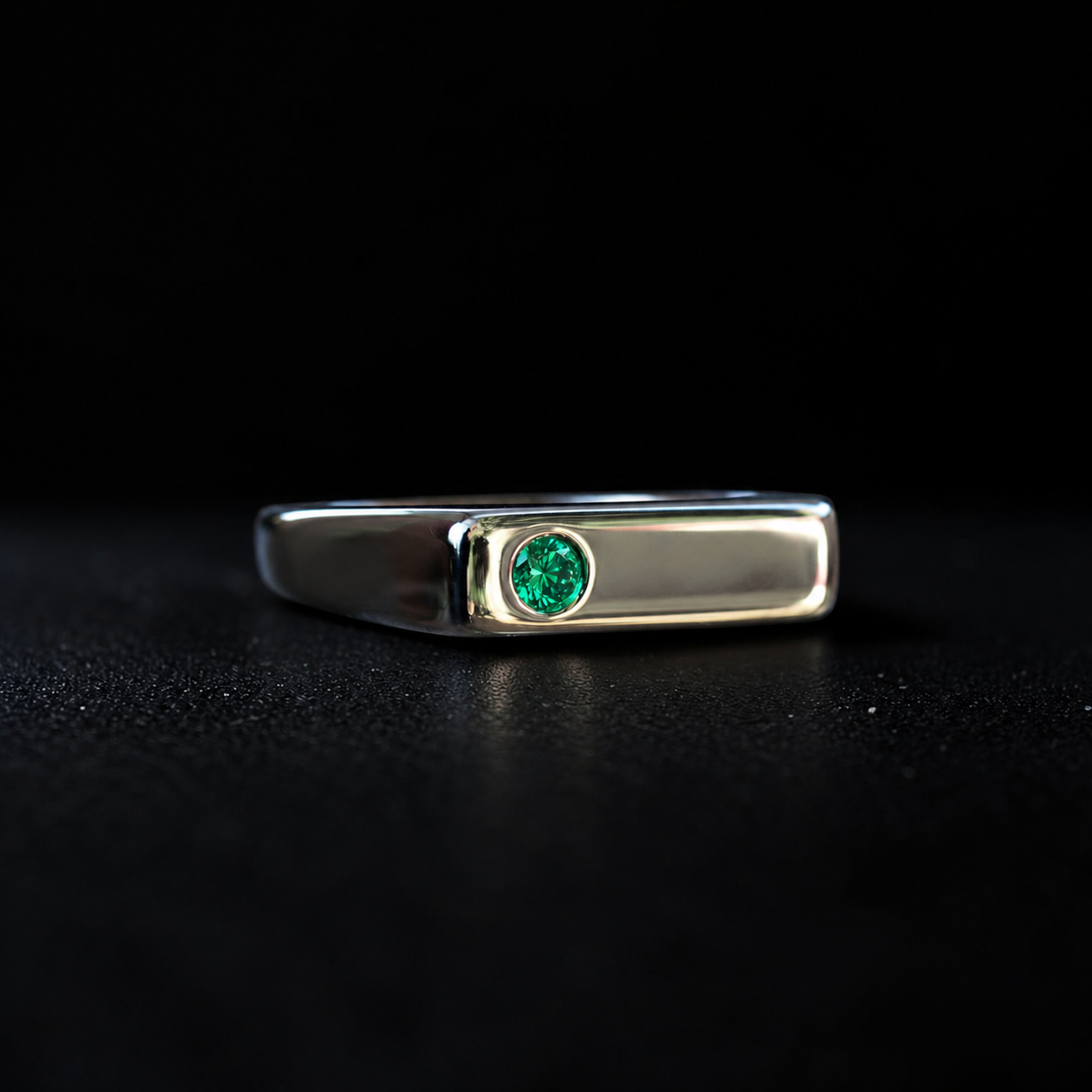 Loka Emerald